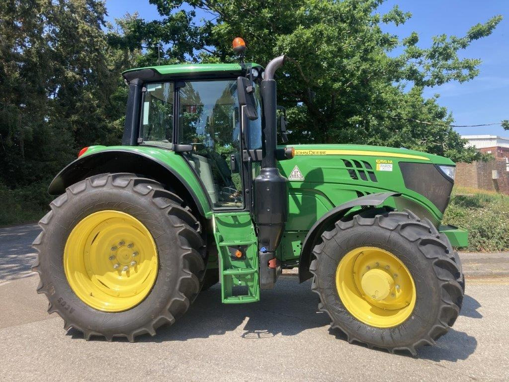 John Deere 6155M - Traktor: 1 kép. John Deere 6155M - Traktor: 1 kép.