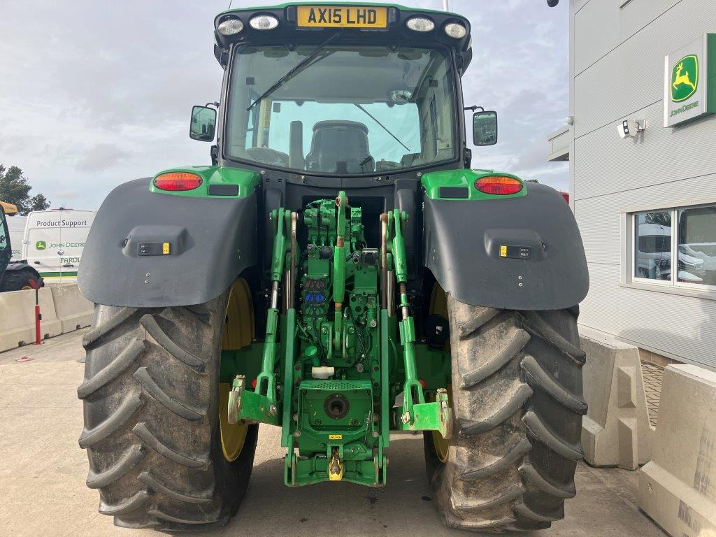 John Deere 6175R - Traktor: 4 kép. John Deere 6175R - Traktor: 4 kép.