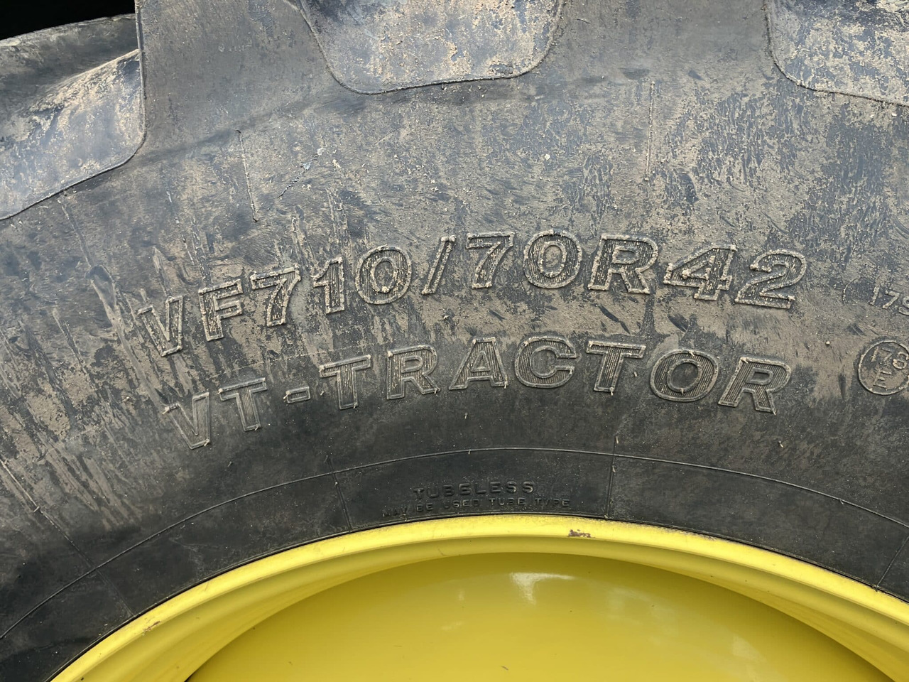 Önjáró szecskázógép John Deere 8500i: 8 kép. Önjáró szecskázógép John Deere 8500i: 8 kép.