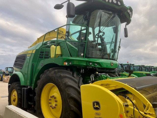 John Deere 8500i - Önjáró szecskázógép: 4 kép. John Deere 8500i - Önjáró szecskázógép: 4 kép.
