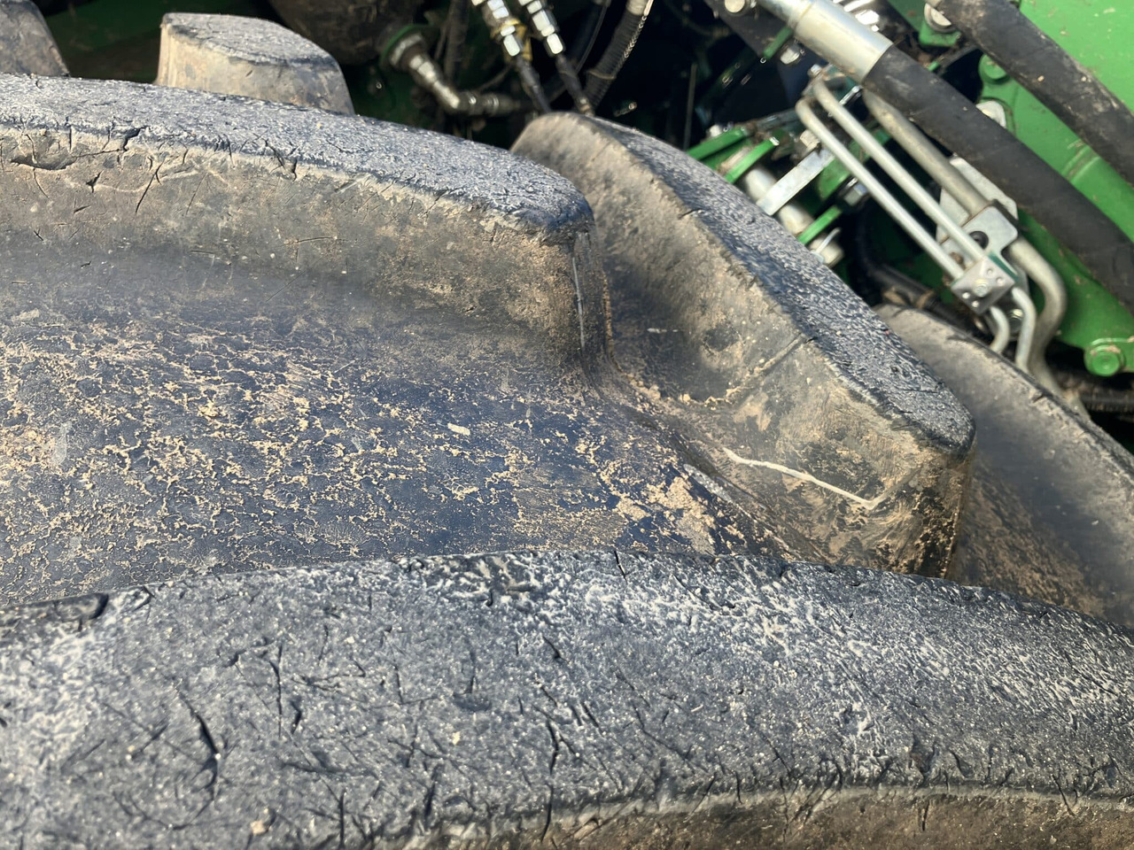 Önjáró szecskázógép John Deere 8500i: 9 kép. Önjáró szecskázógép John Deere 8500i: 9 kép.