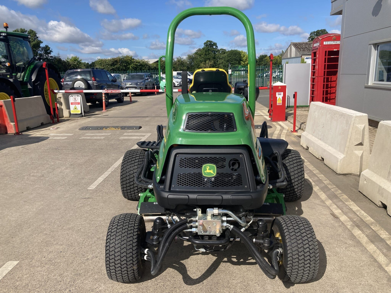 John Deere 8800A 5 pod rotary mower - Kerti fűkasza: 4 kép. John Deere 8800A 5 pod rotary mower - Kerti fűkasza: 4 kép.