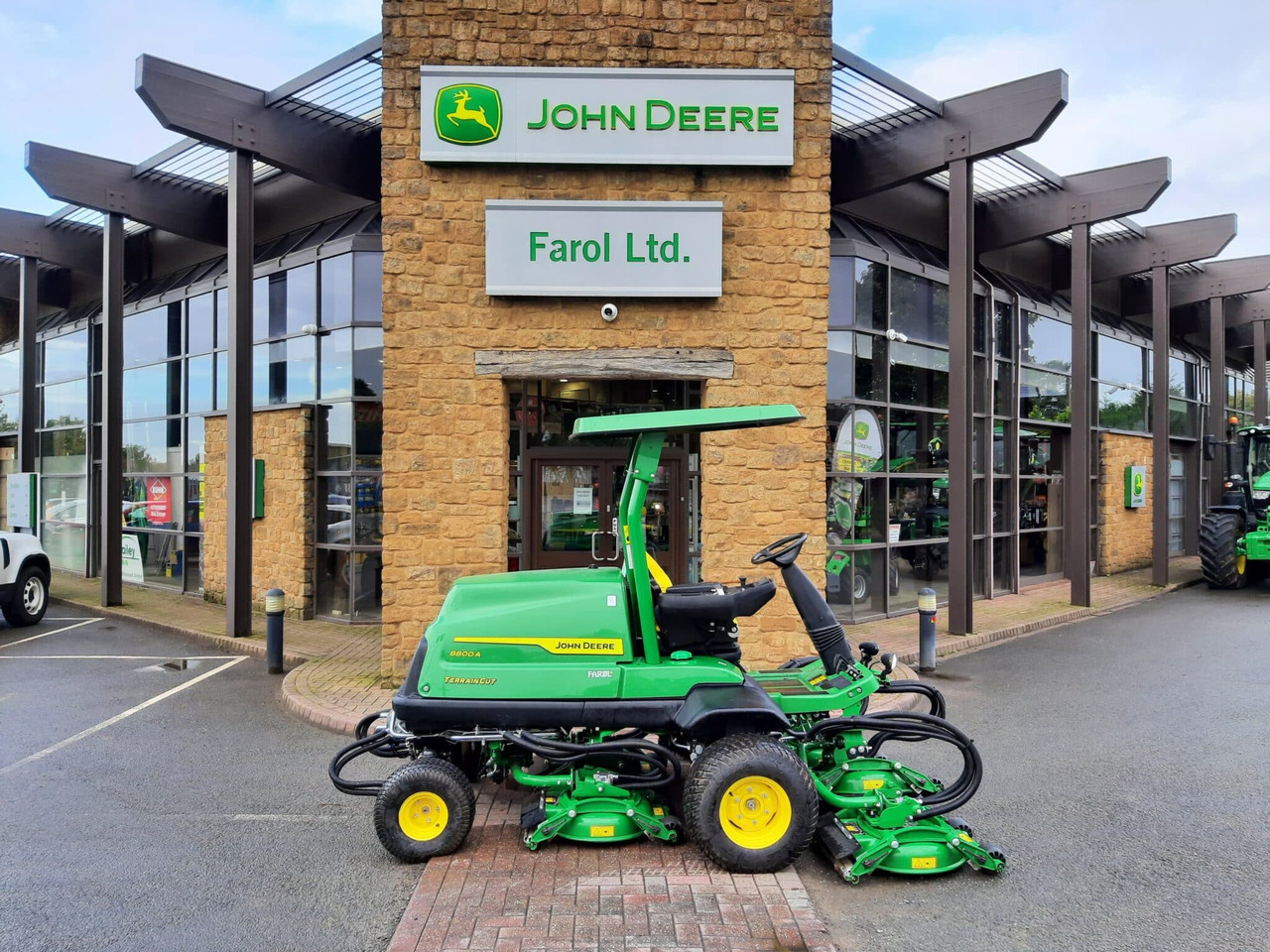 John Deere 8800A rotary mower - Kerti fűkasza: 2 kép. John Deere 8800A rotary mower - Kerti fűkasza: 2 kép.