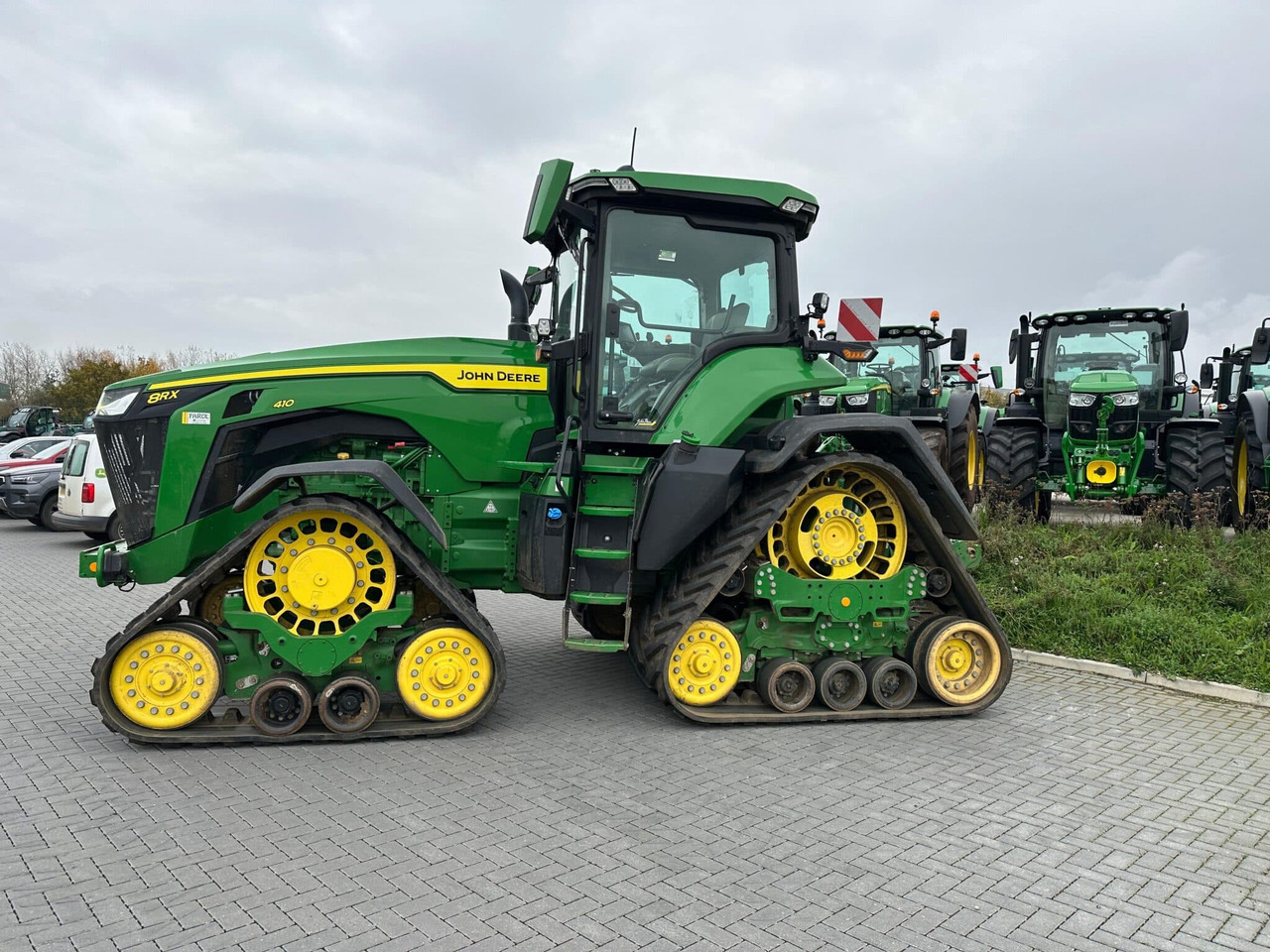 John Deere 8RX 410 - Lánctalpas traktor: 1 kép. John Deere 8RX 410 - Lánctalpas traktor: 1 kép.