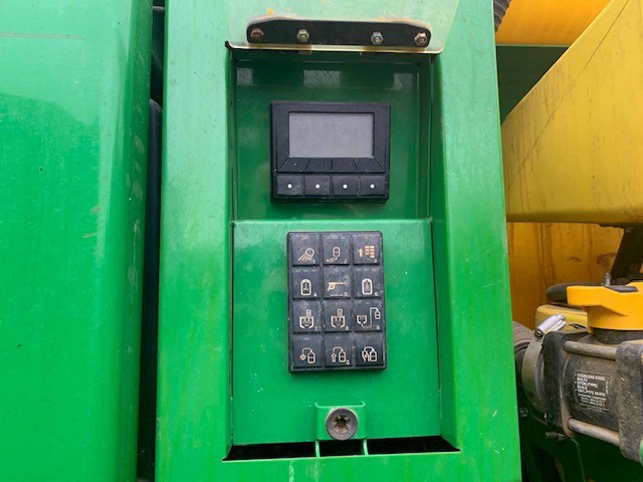 John Deere R4040i - Permetezők: 3 kép. John Deere R4040i - Permetezők: 3 kép.
