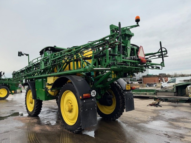 John Deere R4040i - Önjáró permetező: 5 kép. John Deere R4040i - Önjáró permetező: 5 kép.