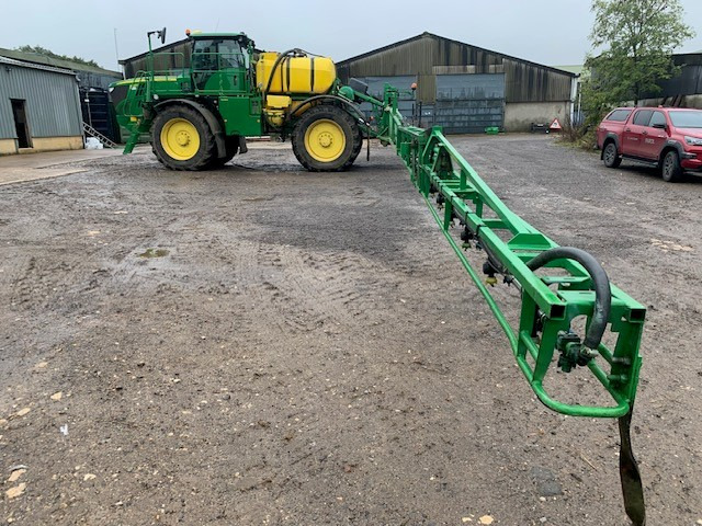 John Deere R4040i - Permetezők: 1 kép. John Deere R4040i - Permetezők: 1 kép.