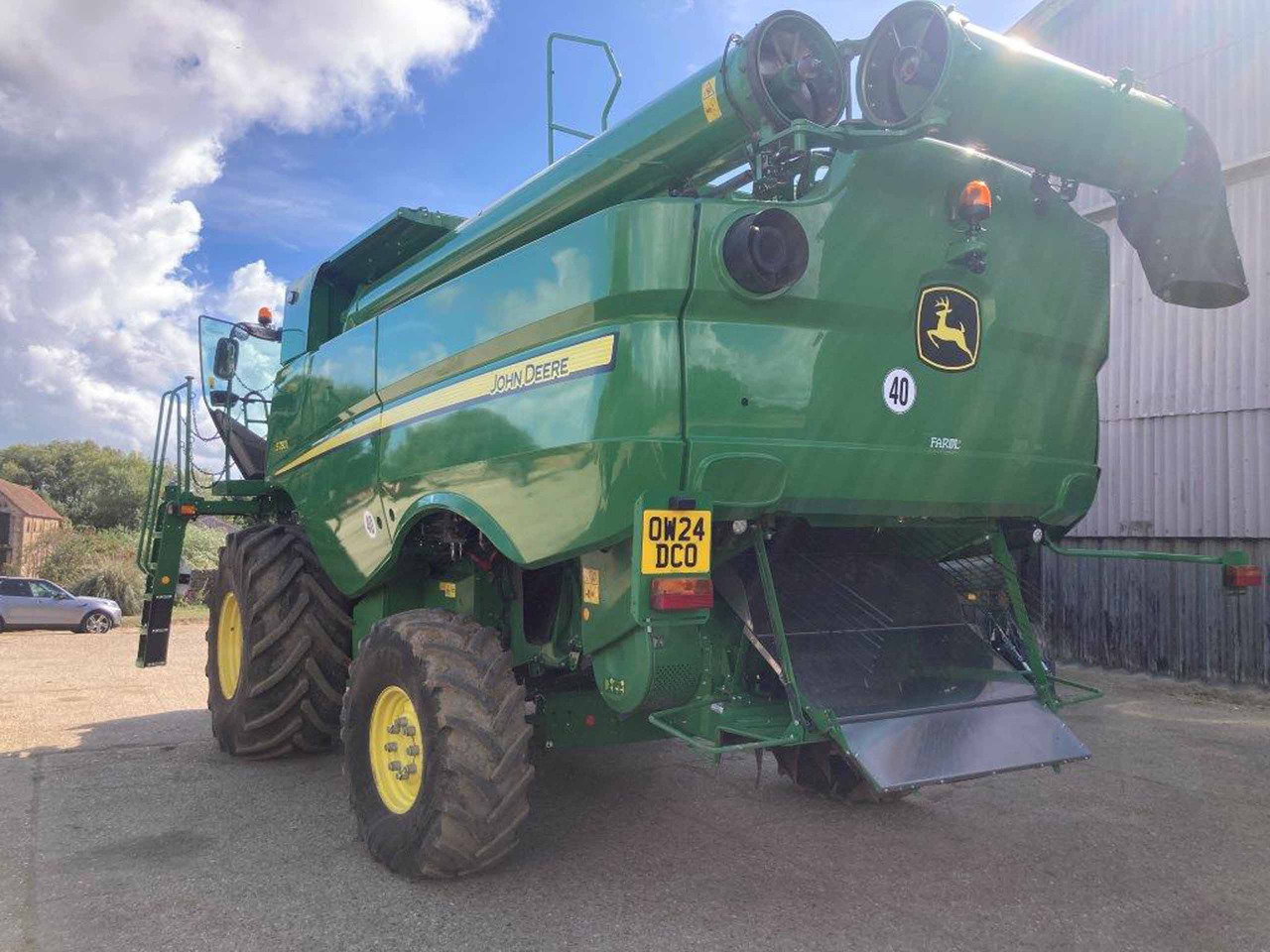 John Deere S780 HM - Kombájn: 2 kép. John Deere S780 HM - Kombájn: 2 kép.