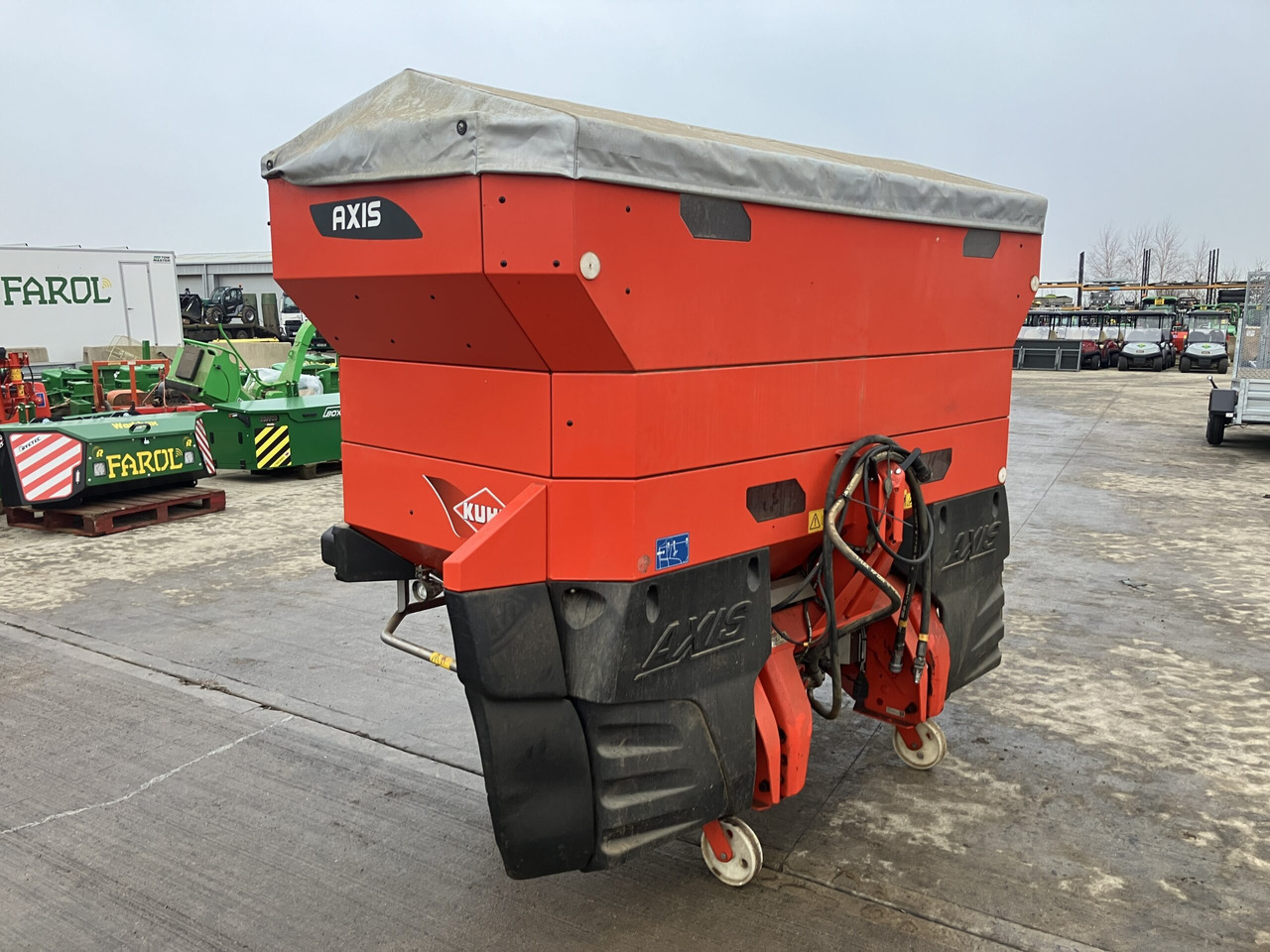 Kuhn Axis 40.2 H-EMC Varispread Pro - Műtrágyaszóró: 3 kép. Kuhn Axis 40.2 H-EMC Varispread Pro - Műtrágyaszóró: 3 kép.