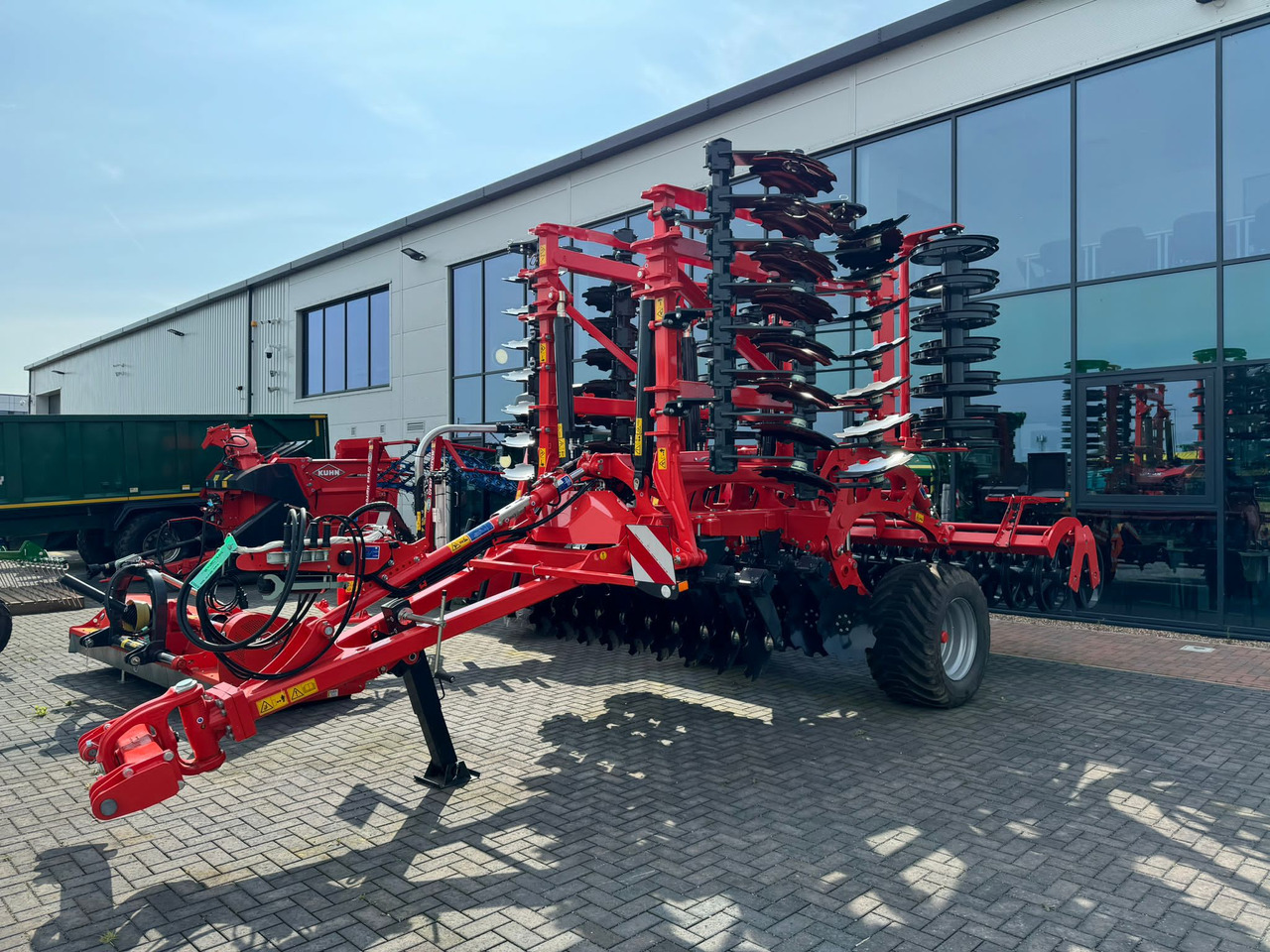 Kuhn Optimer L6000 - Talajművelő gep: 1 kép. Kuhn Optimer L6000 - Talajművelő gep: 1 kép.