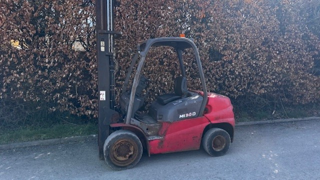 MANITOU MI30D - Dízel targonca: 3 kép. MANITOU MI30D - Dízel targonca: 3 kép.