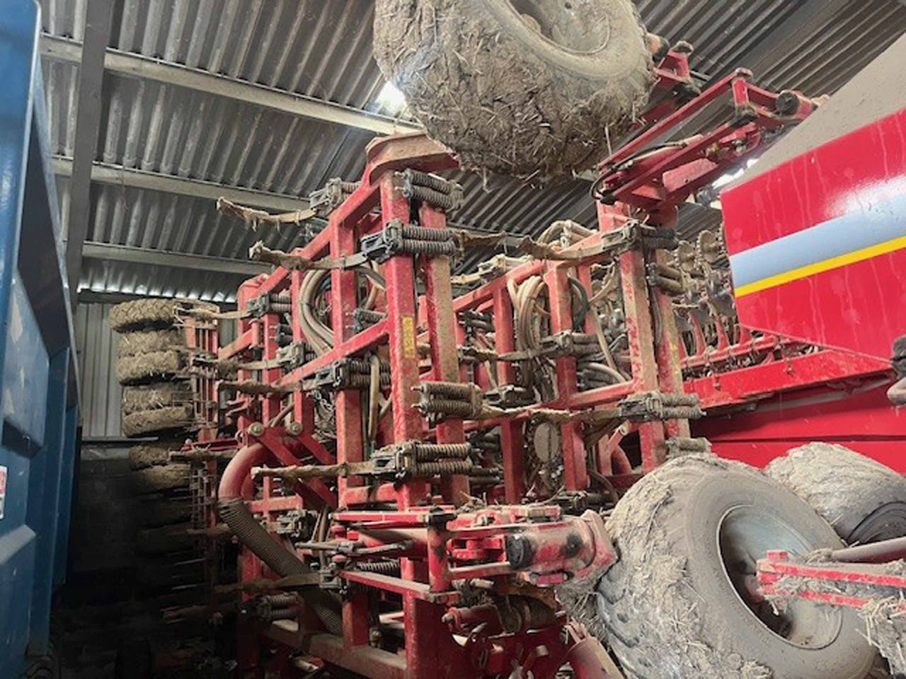 Simba Horsch C012 Drill - Vetőgép: 5 kép. Simba Horsch C012 Drill - Vetőgép: 5 kép.