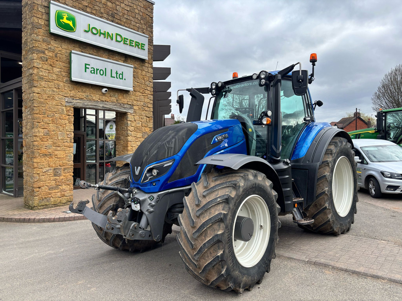 Valtra T234D - Traktor: 1 kép. Valtra T234D - Traktor: 1 kép.