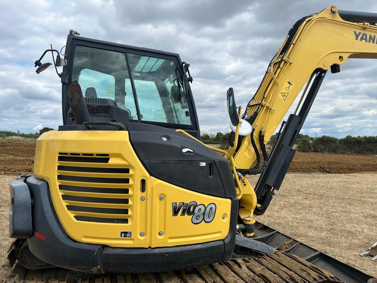 YANMAR VIO80-1A - Kotrógép: 5 kép. YANMAR VIO80-1A - Kotrógép: 5 kép.