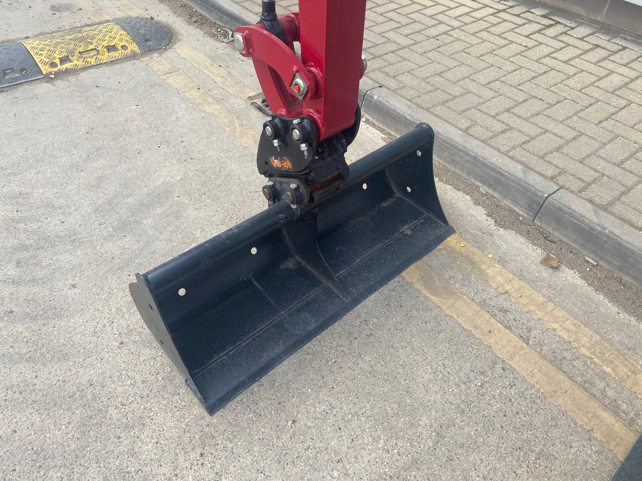 Yanmar SV15vt - Kotrógép: 3 kép. Yanmar SV15vt - Kotrógép: 3 kép.