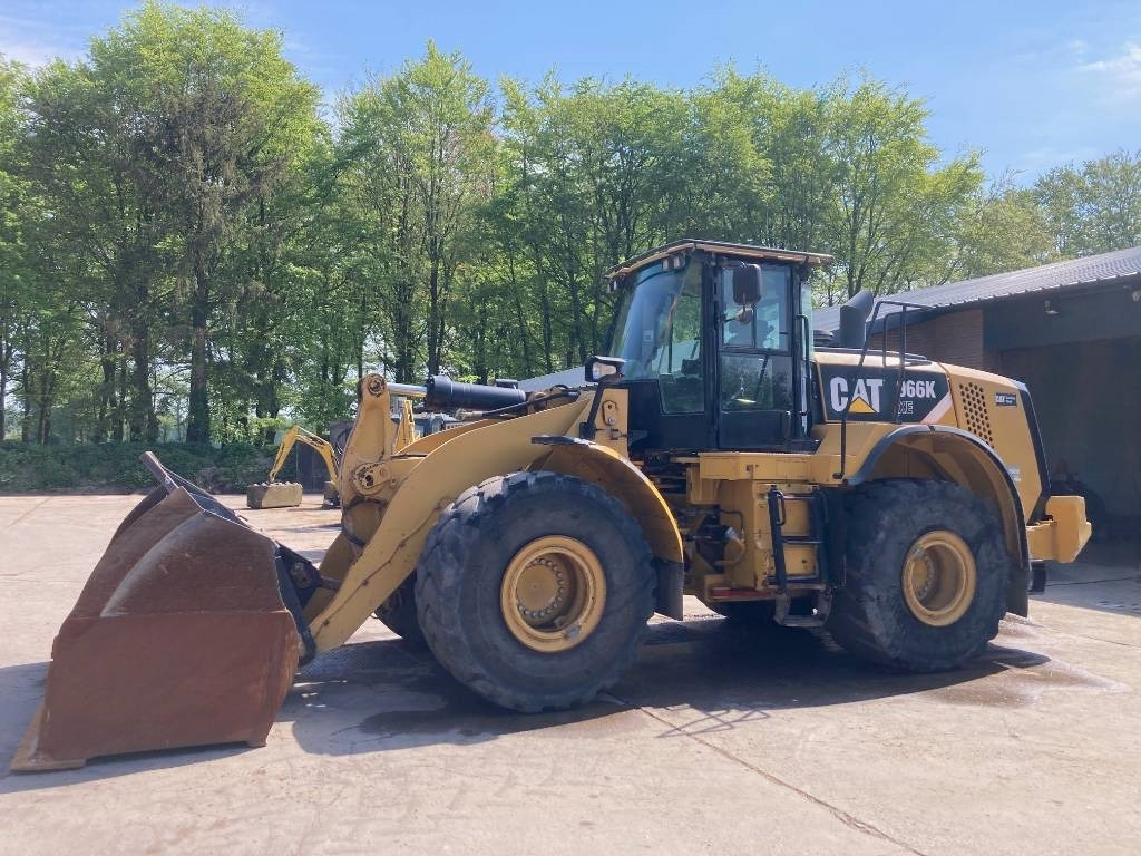 CAT 966 K XE 966K XE - Gumikerekes homlokrakodó: 1 kép. CAT 966 K XE 966K XE - Gumikerekes homlokrakodó: 1 kép.