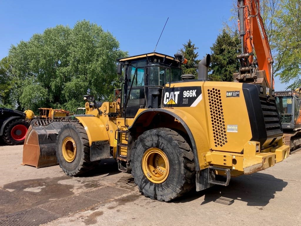 CAT 966 K XE 966K XE - Gumikerekes homlokrakodó: 3 kép. CAT 966 K XE 966K XE - Gumikerekes homlokrakodó: 3 kép.