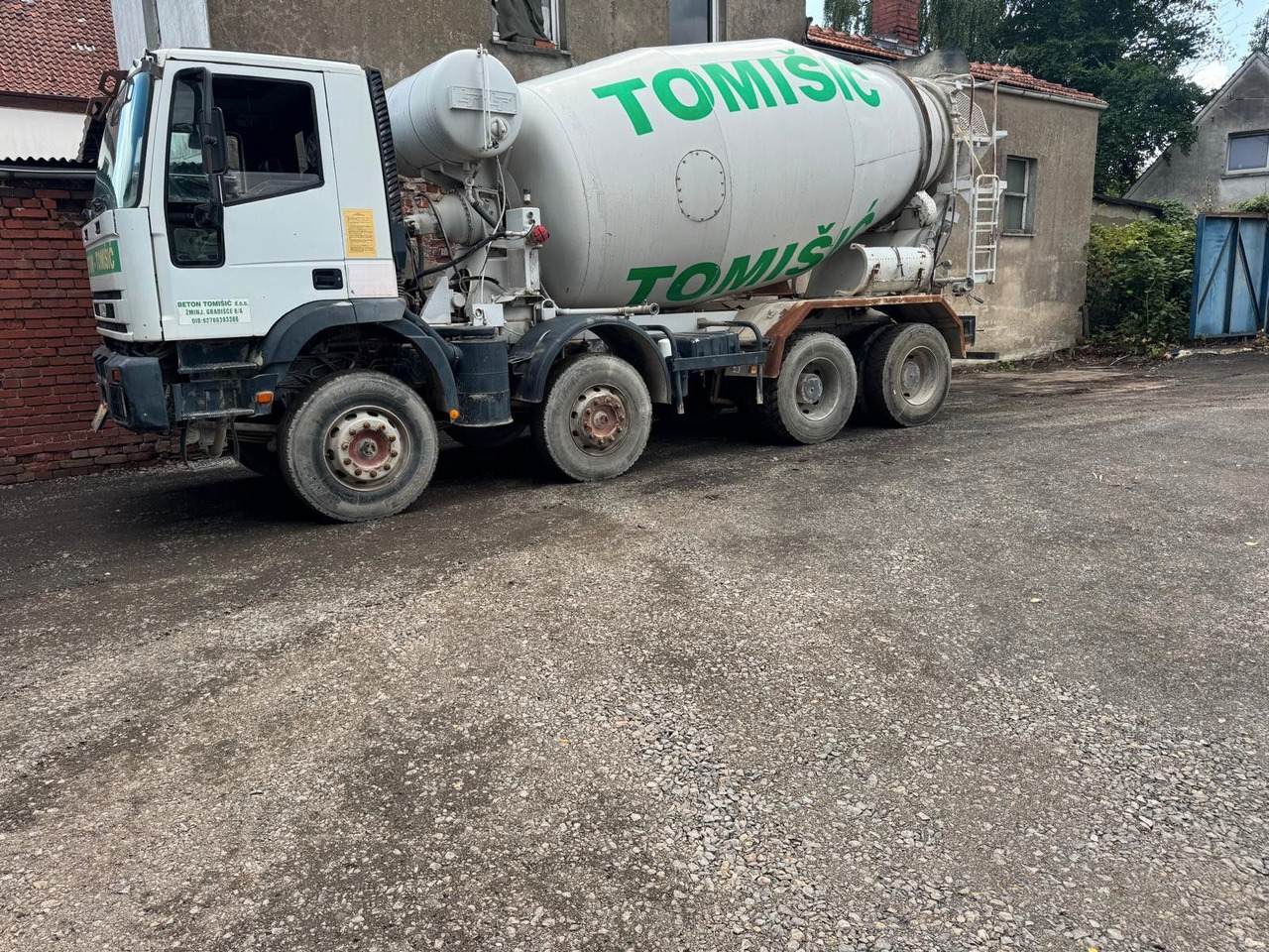 Iveco 410 EH 420 8X4 10m³ - Betonmixer: 5 kép. Iveco 410 EH 420 8X4 10m³ - Betonmixer: 5 kép.