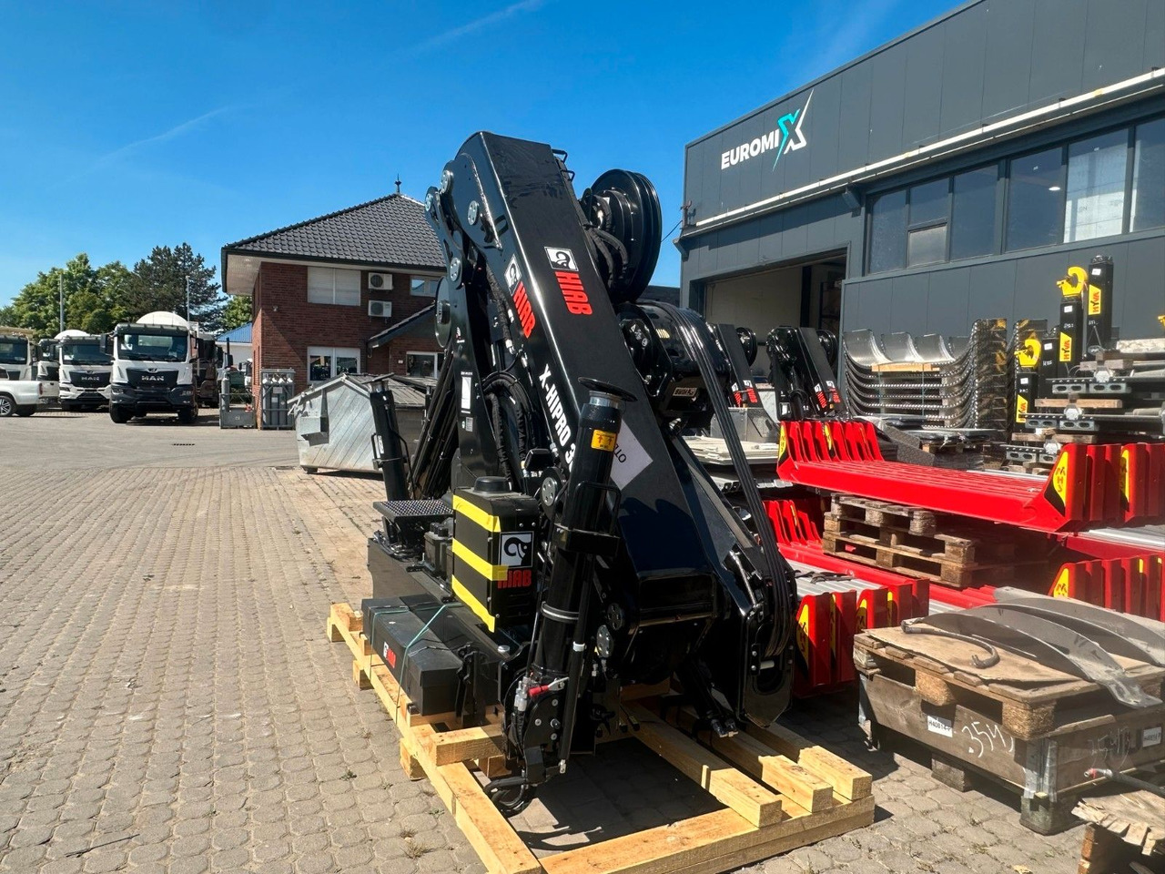 Kran HIAB X-HiPro 302 EP-5 - Darus autó: 3 kép. Kran HIAB X-HiPro 302 EP-5 - Darus autó: 3 kép.