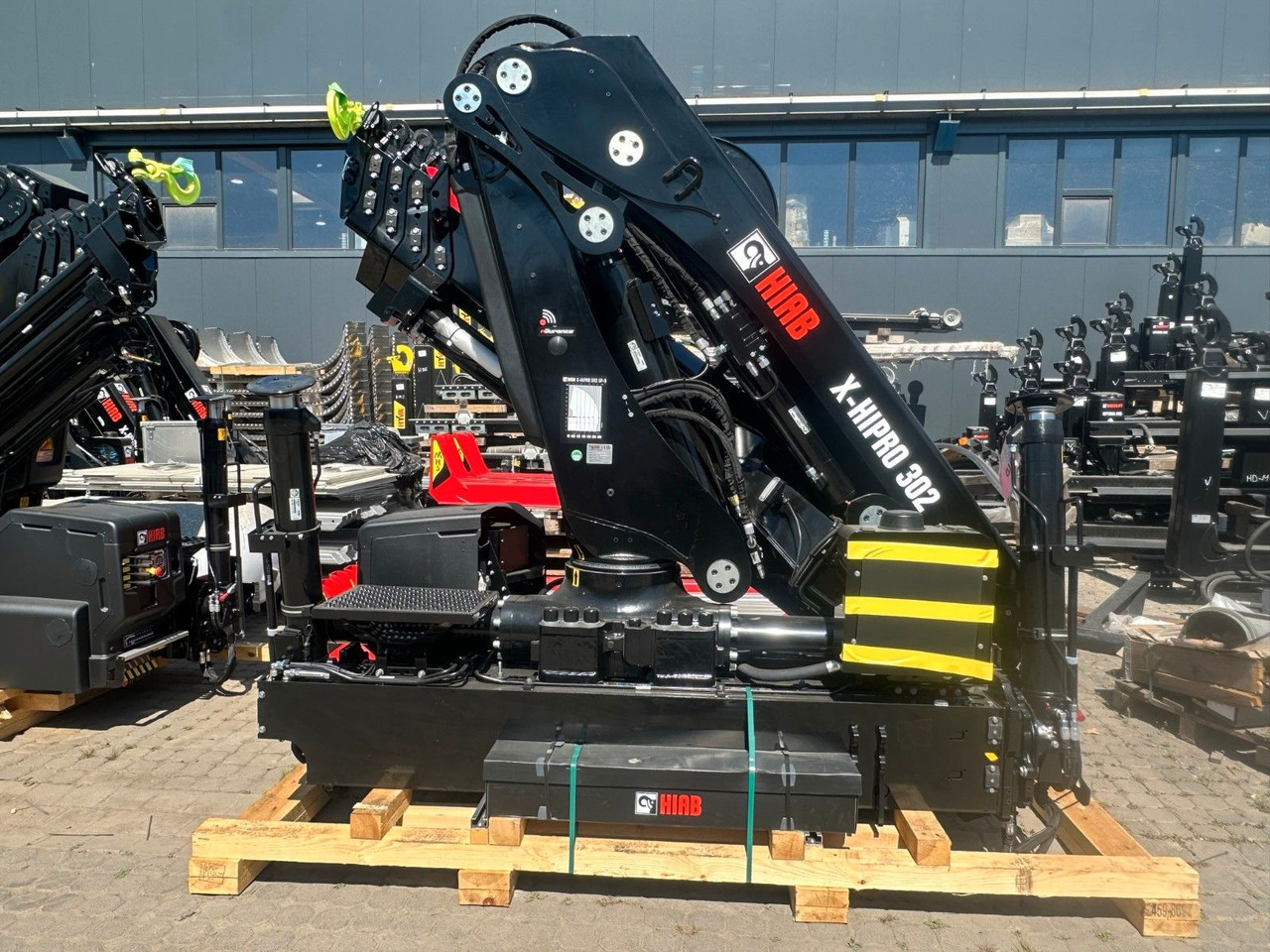 Kran HIAB X-HiPro 302 EP-5 - Darus autó: 1 kép. Kran HIAB X-HiPro 302 EP-5 - Darus autó: 1 kép.
