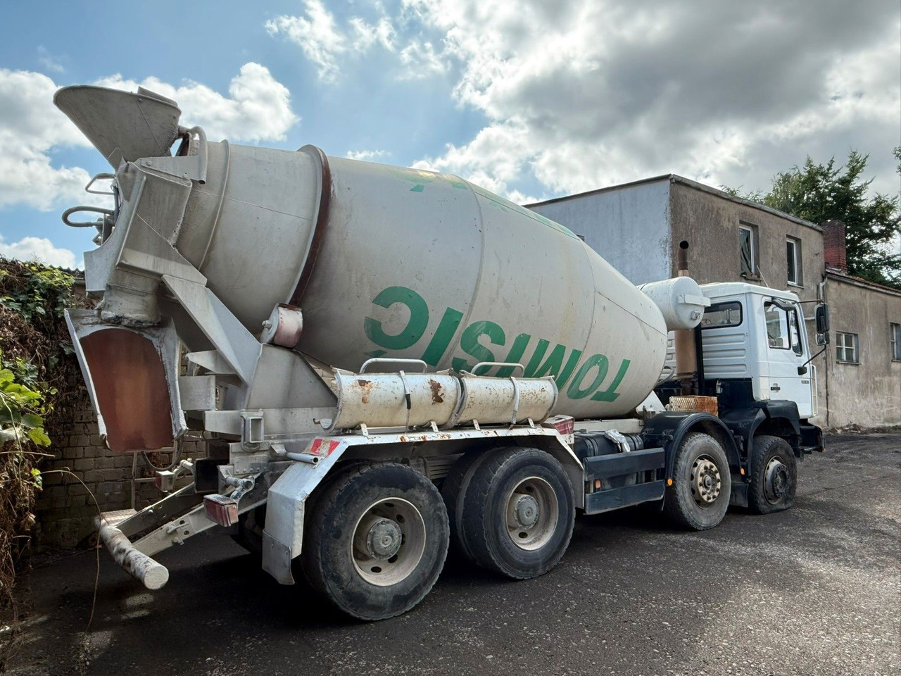 MAN 32.414 8x4 - Betonmixer: 3 kép. MAN 32.414 8x4 - Betonmixer: 3 kép.