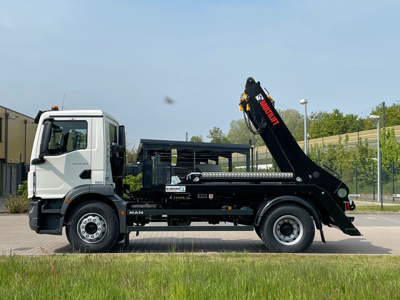 MAN TGM 18.320 4x2 Euro 6e Hiab Multilift Futura 12 - Billenőplatós teherautó, Darus autó: 3 kép. MAN TGM 18.320 4x2 Euro 6e Hiab Multilift Futura 12 - Billenőplatós teherautó, Darus autó: 3 kép.
