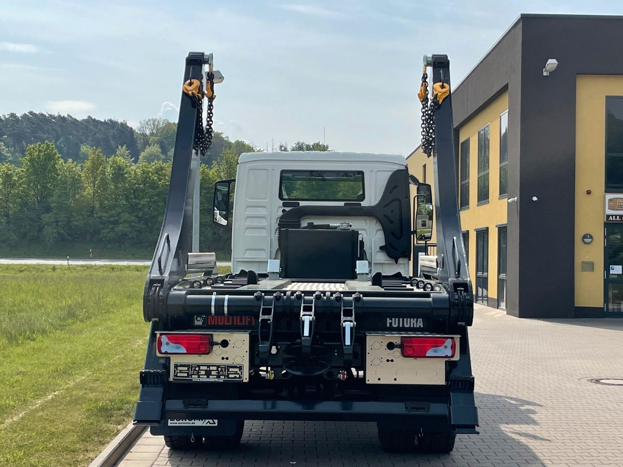 MAN TGM 18.320 4x2 Euro 6e Hiab Multilift Futura 12 - Billenőplatós teherautó, Darus autó: 5 kép. MAN TGM 18.320 4x2 Euro 6e Hiab Multilift Futura 12 - Billenőplatós teherautó, Darus autó: 5 kép.