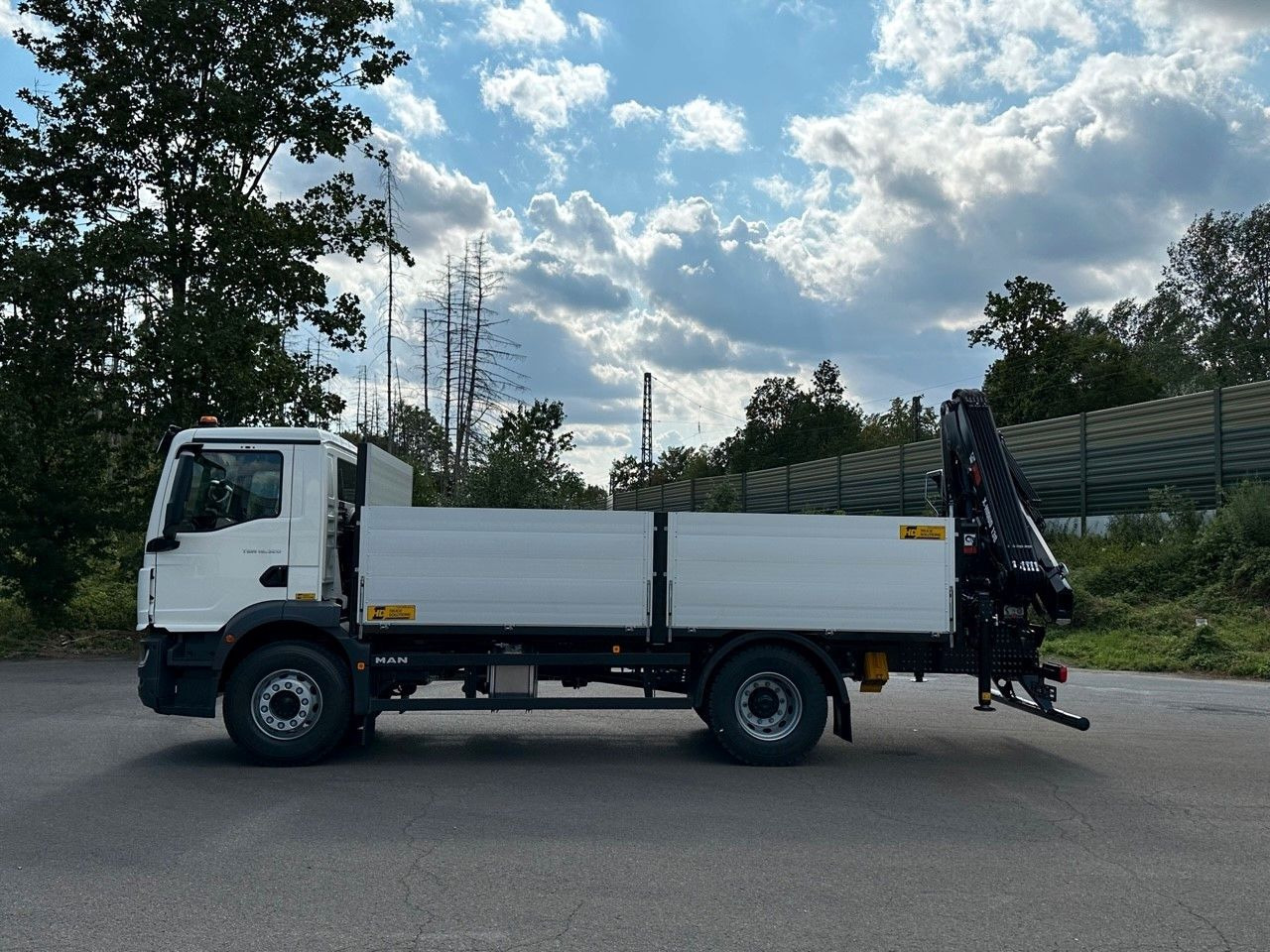 MAN TGM 18.320 4x2 Euro6e Kran Hiab - Darus autó: 3 kép. MAN TGM 18.320 4x2 Euro6e Kran Hiab - Darus autó: 3 kép.