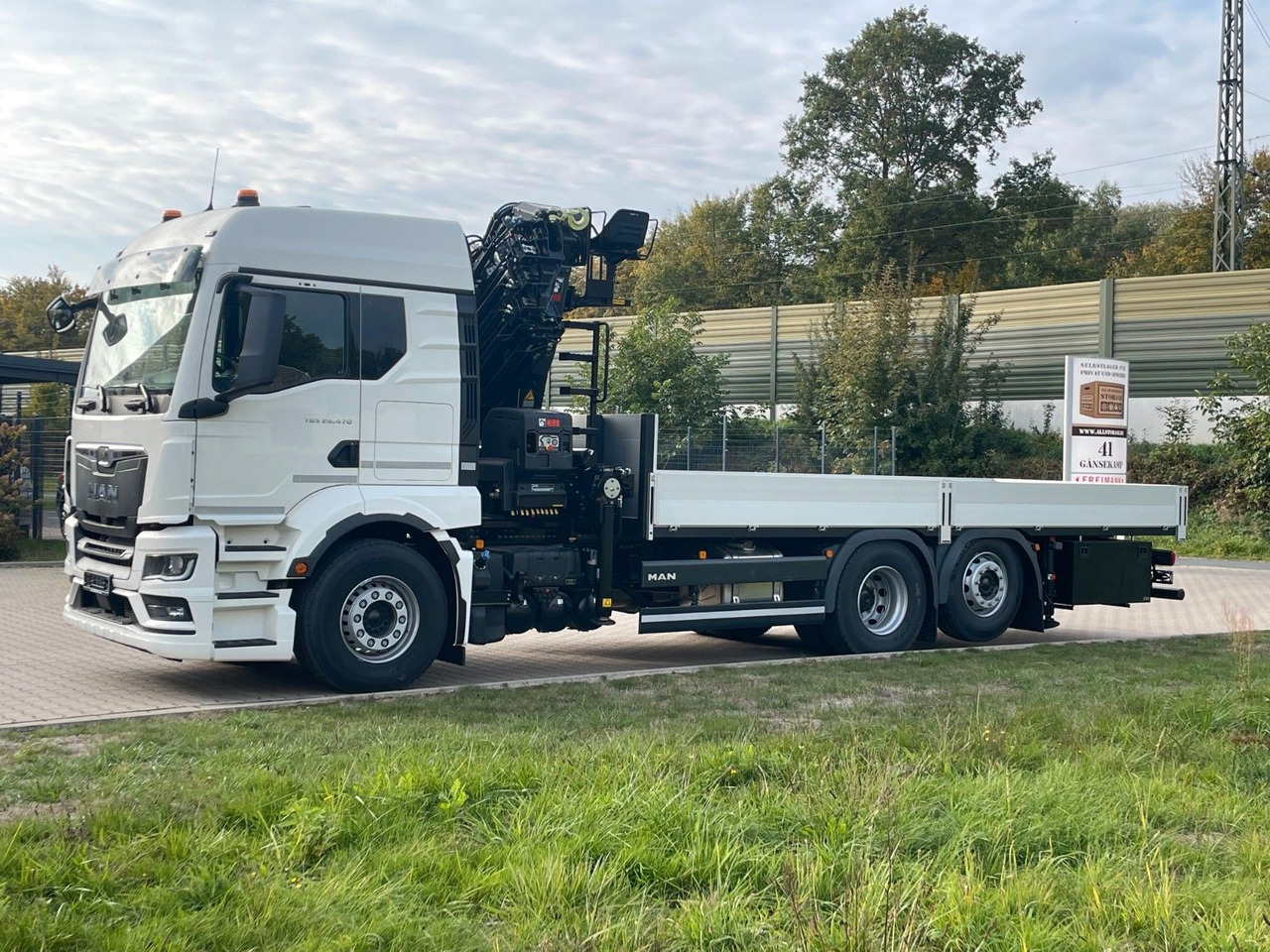 MAN TGS 26.480 /6X Hiab X-HIRRO 302 E-6 JIB 70x4 - Darus autó: 2 kép. MAN TGS 26.480 /6X Hiab X-HIRRO 302 E-6 JIB 70x4 - Darus autó: 2 kép.