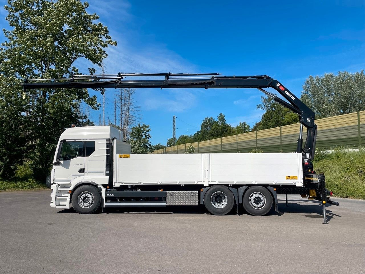 MAN TGS 26.480 6X2 Euro6 Retarder HIAB 228 - 4 - Platós teherautó, Darus autó: 3 kép. MAN TGS 26.480 6X2 Euro6 Retarder HIAB 228 - 4 - Platós teherautó, Darus autó: 3 kép.