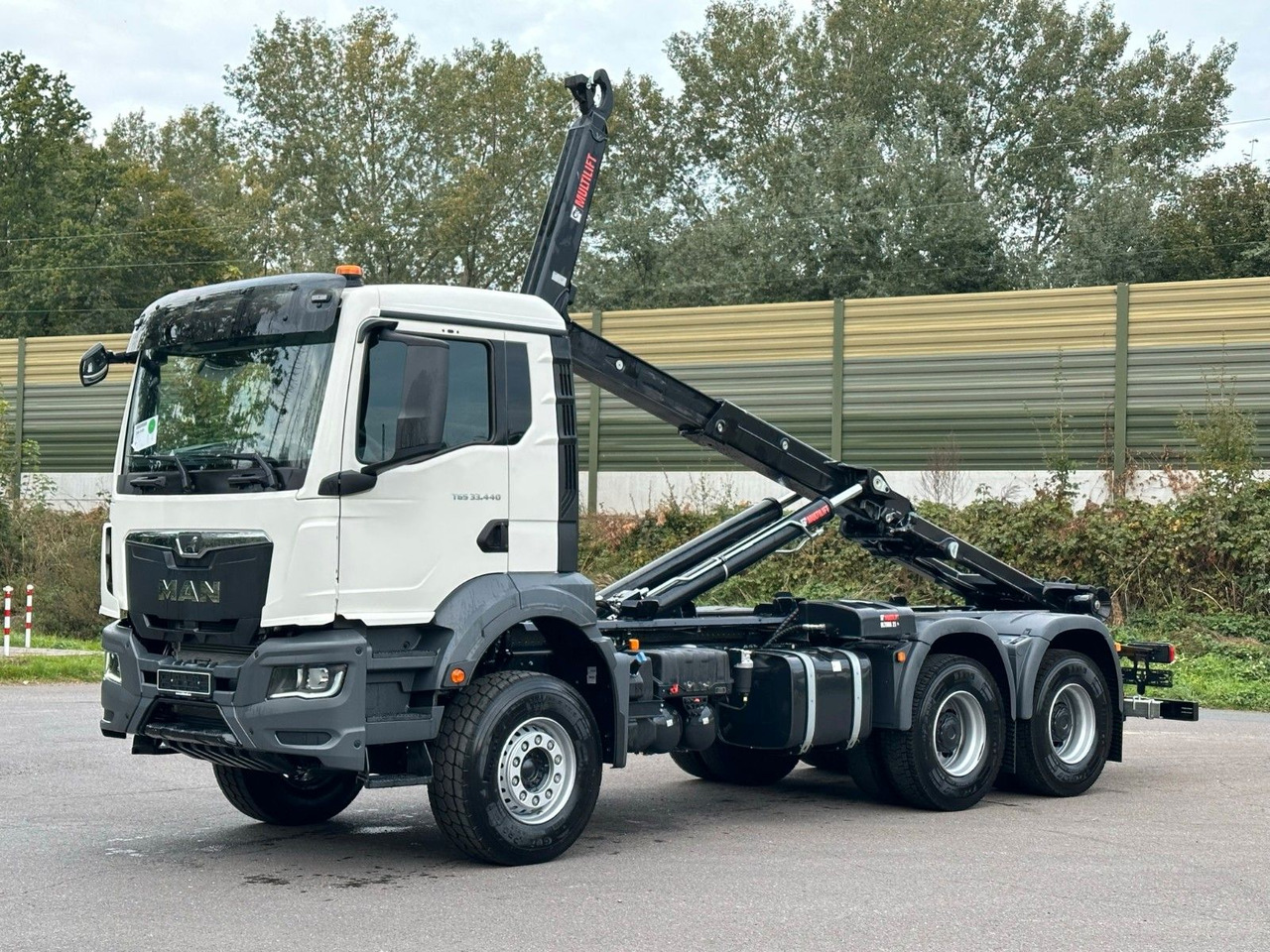 MAN TGS 33.440 6x4 Euro6e MultiLift 21S59 - Horgos rakodó teherautó, Darus autó: 1 kép. MAN TGS 33.440 6x4 Euro6e MultiLift 21S59 - Horgos rakodó teherautó, Darus autó: 1 kép.