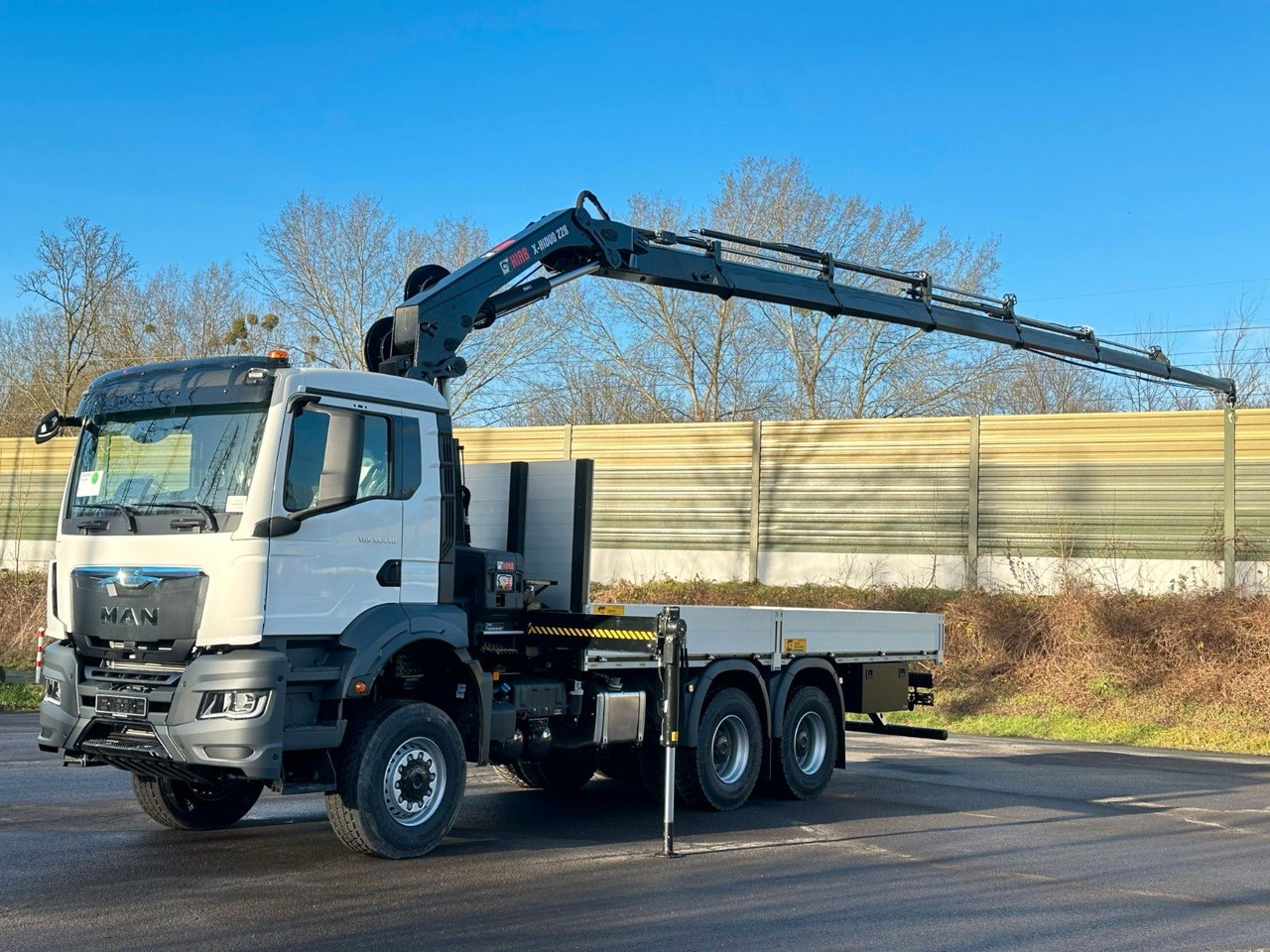 MAN TGS 33.440 6x6 Kran HIAB 228-6 - Platós teherautó, Darus autó: 1 kép. MAN TGS 33.440 6x6 Kran HIAB 228-6 - Platós teherautó, Darus autó: 1 kép.