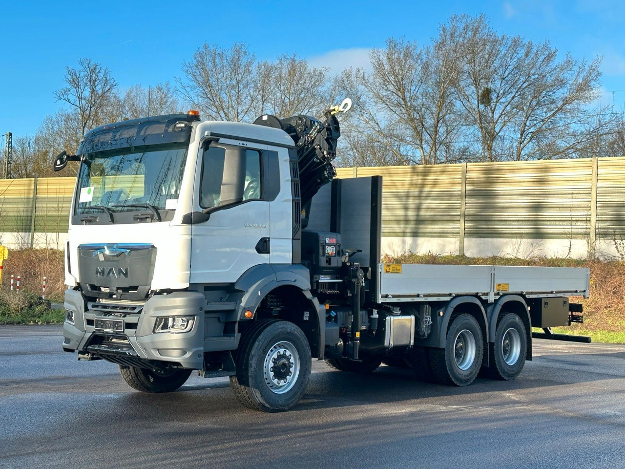 MAN TGS 33.440 6x6 Kran HIAB 228-6 - Platós teherautó, Darus autó: 3 kép. MAN TGS 33.440 6x6 Kran HIAB 228-6 - Platós teherautó, Darus autó: 3 kép.