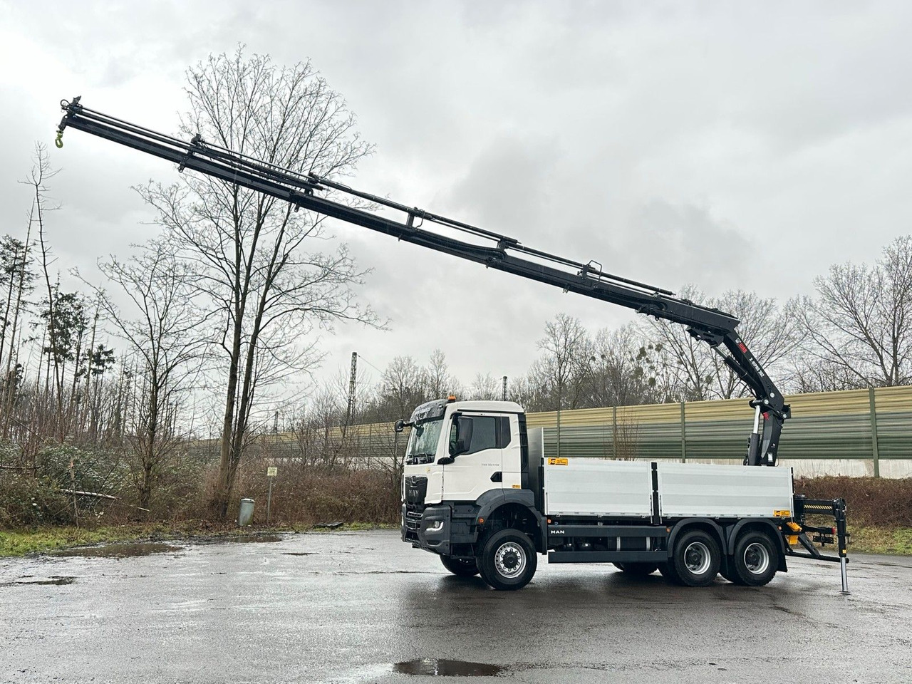 MAN TGS 33.440 6x6 Kran HIAB X-HiPro 302 E 6 - Darus autó: 1 kép. MAN TGS 33.440 6x6 Kran HIAB X-HiPro 302 E 6 - Darus autó: 1 kép.