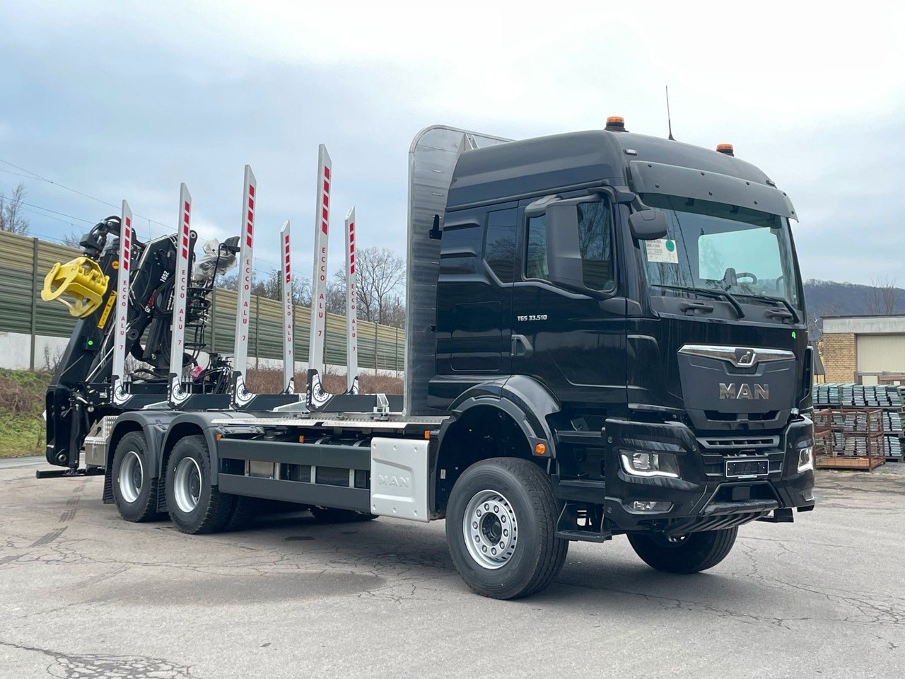 MAN TGS 33.510 6X4 BL Euro6e LogLift 165Z - Rönkszállító teherautó, Darus autó: 1 kép. MAN TGS 33.510 6X4 BL Euro6e LogLift 165Z - Rönkszállító teherautó, Darus autó: 1 kép.