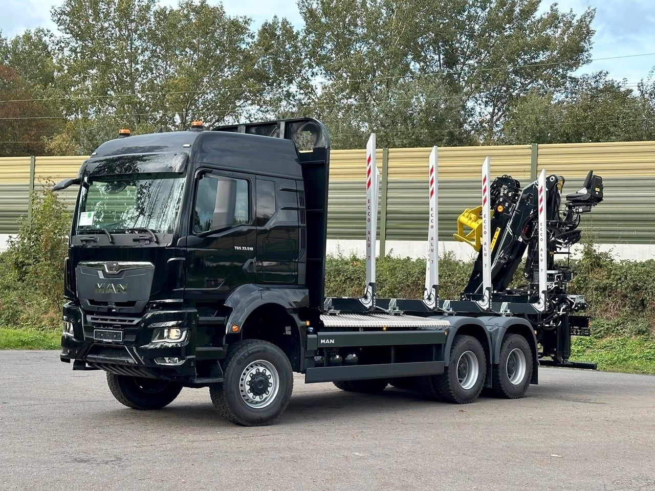 MAN TGS 33.520 6X6 Euro6e LogLift 165 Z - Rönkszállító teherautó, Darus autó: 3 kép. MAN TGS 33.520 6X6 Euro6e LogLift 165 Z - Rönkszállító teherautó, Darus autó: 3 kép.