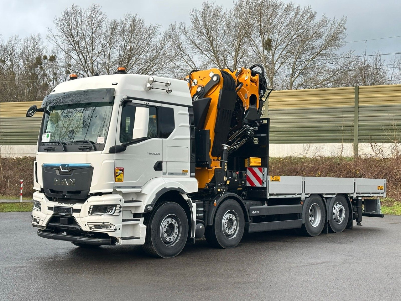 MAN TGS 35.520 8X2 Hiab EFFER 955-8s +Jib 6s - Darus autó: 3 kép. MAN TGS 35.520 8X2 Hiab EFFER 955-8s +Jib 6s - Darus autó: 3 kép.