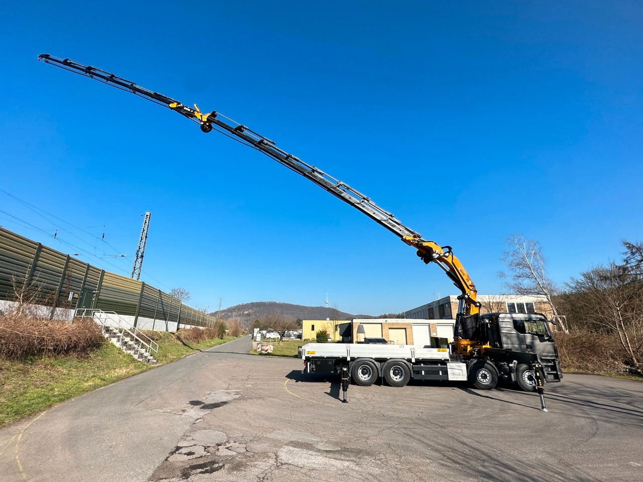 MAN TGS 35.520 8X4 TG 3 EFFER 955-8s +Jib 6sAUTOKRAN - Darus autó: 5 kép. MAN TGS 35.520 8X4 TG 3 EFFER 955-8s +Jib 6sAUTOKRAN - Darus autó: 5 kép.