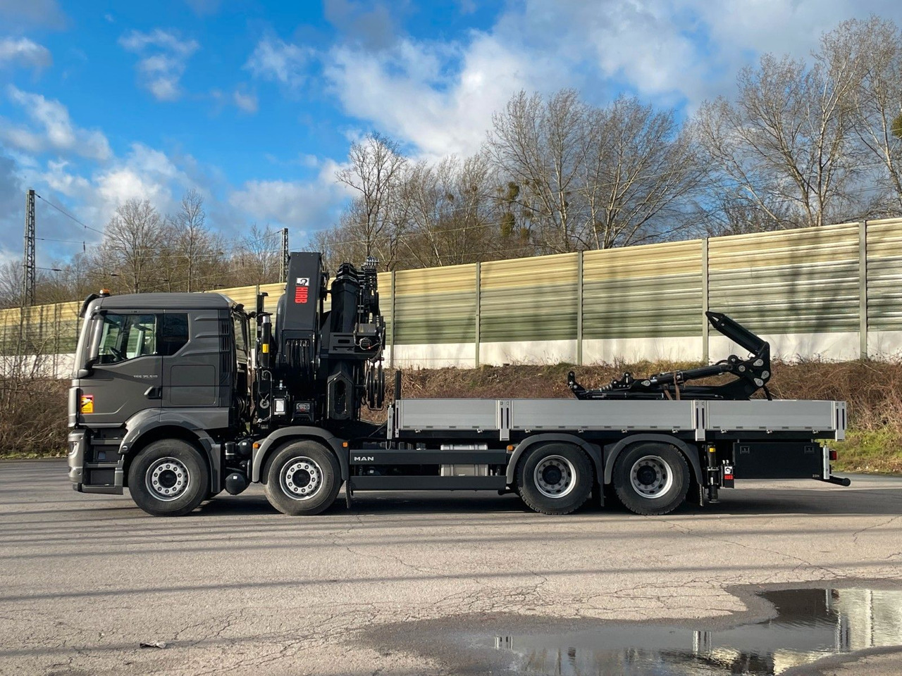 MAN TGS 35.520 8x4 BL HIAB X-HIPRO 658 EP-6 - Darus autó: 3 kép. MAN TGS 35.520 8x4 BL HIAB X-HIPRO 658 EP-6 - Darus autó: 3 kép.