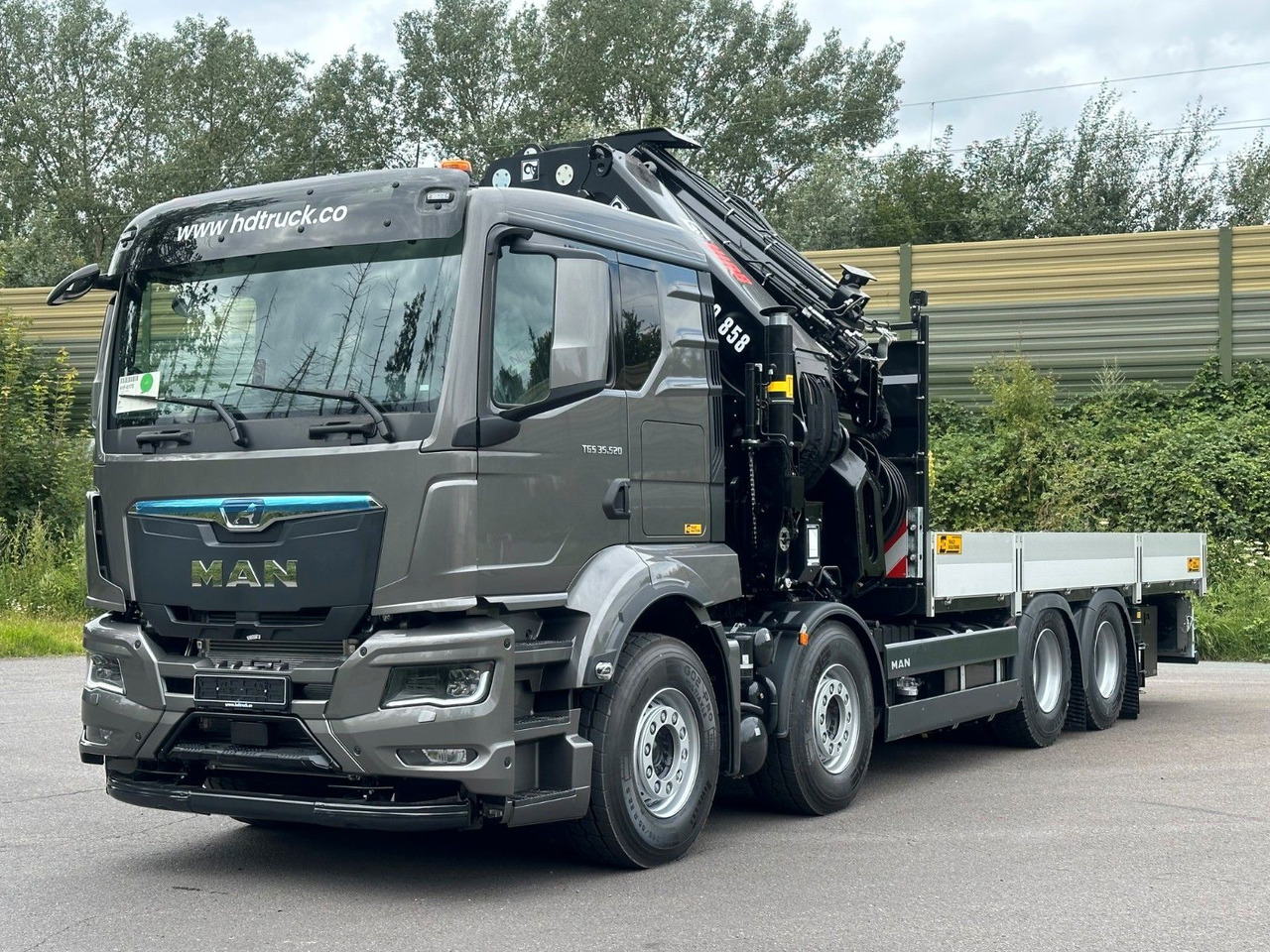 MAN TGS 35.520 8x4 BL HIAB X-HiPro858E-8 & Jib150x-6 - Darus autó: 3 kép. MAN TGS 35.520 8x4 BL HIAB X-HiPro858E-8 & Jib150x-6 - Darus autó: 3 kép.