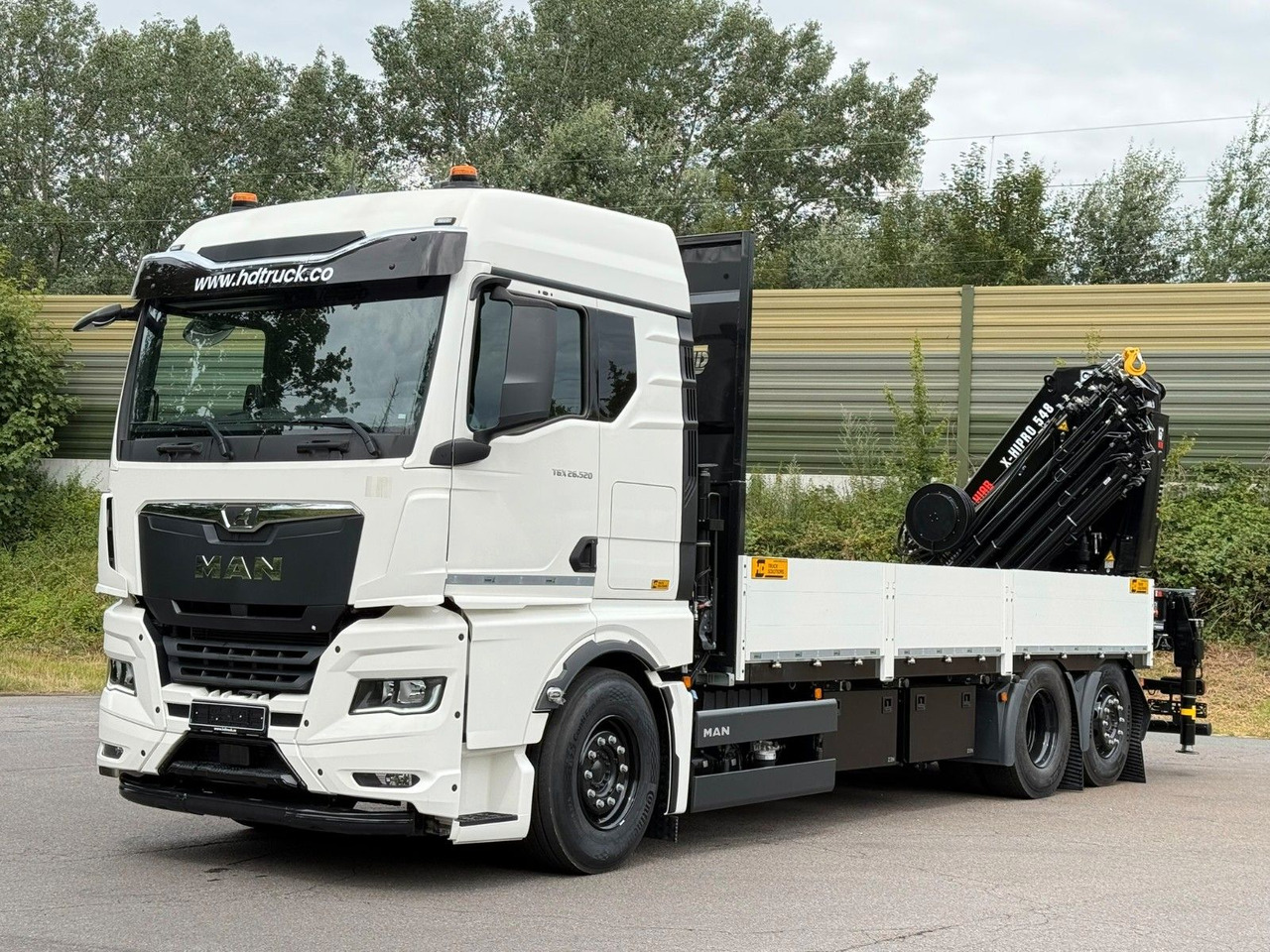 MAN TGX 26.520 TG3 Retarder / 6X2 Hiab 548 E 8 - Darus autó: 1 kép. MAN TGX 26.520 TG3 Retarder / 6X2 Hiab 548 E 8 - Darus autó: 1 kép.