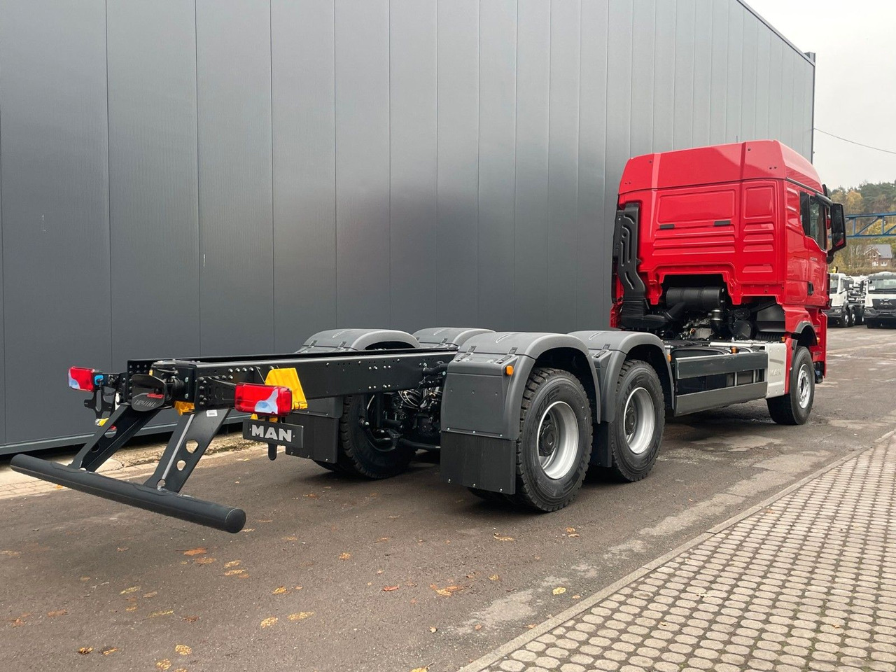 MAN TGX 33.510 6X4 BL - Alvaz teherautó: 3 kép. MAN TGX 33.510 6X4 BL - Alvaz teherautó: 3 kép.