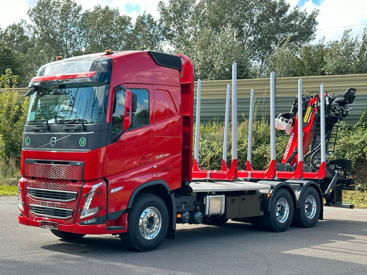 Volvo FH 540 6x4 LogLift EPSILON - Rönkszállító teherautó, Darus autó: 4 kép. Volvo FH 540 6x4 LogLift EPSILON - Rönkszállító teherautó, Darus autó: 4 kép.