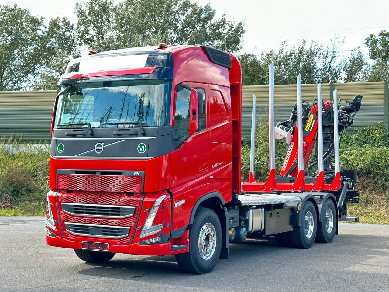 Volvo FH 540 6x4 LogLift EPSILON - Rönkszállító teherautó, Darus autó: 3 kép. Volvo FH 540 6x4 LogLift EPSILON - Rönkszállító teherautó, Darus autó: 3 kép.