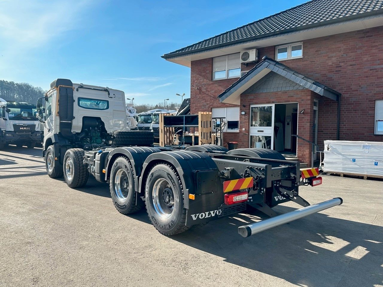 Alvaz teherautó Volvo FMX 500 8x4: 7 kép.