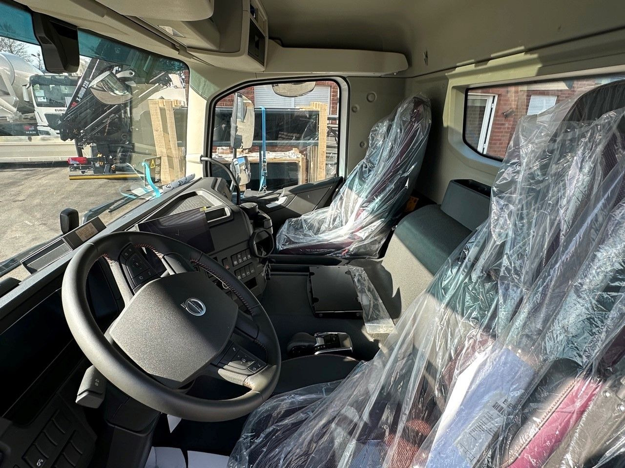 Alvaz teherautó Volvo FMX 500 8x4: 12 kép.