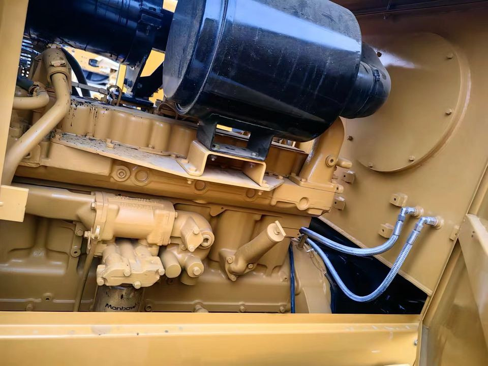 CAT 140H Grader Used Second Hand Good Condition for Sale From Janpan - Gréder: 5 kép. CAT 140H Grader Used Second Hand Good Condition for Sale From Janpan - Gréder: 5 kép.