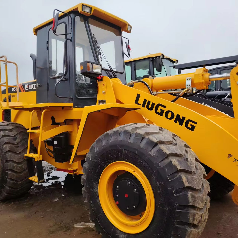 Good Condition 835 836 856 856H 862 856H Liugong 2023 Year Used 5tons Wheel Loader Second Hand Front End Loader - Gumikerekes homlokrakodó: 1 kép. Good Condition 835 836 856 856H 862 856H Liugong 2023 Year Used 5tons Wheel Loader Second Hand Front End Loader - Gumikerekes homlokrakodó: 1 kép.