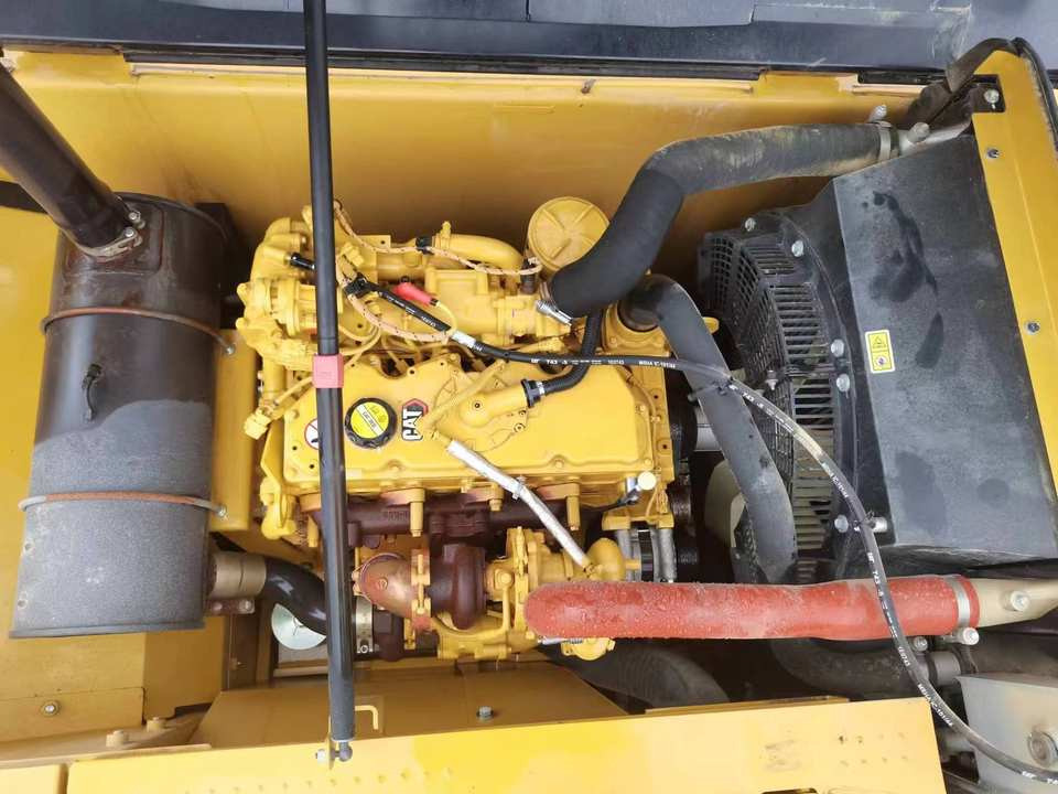 High Quality Cat 323GX 323GC 323 Amphibious Excavator for Construction Good Quality With Inspection Report on Sale - Lánctalpas kotró: 5 kép. High Quality Cat 323GX 323GC 323 Amphibious Excavator for Construction Good Quality With Inspection Report on Sale - Lánctalpas kotró: 5 kép.