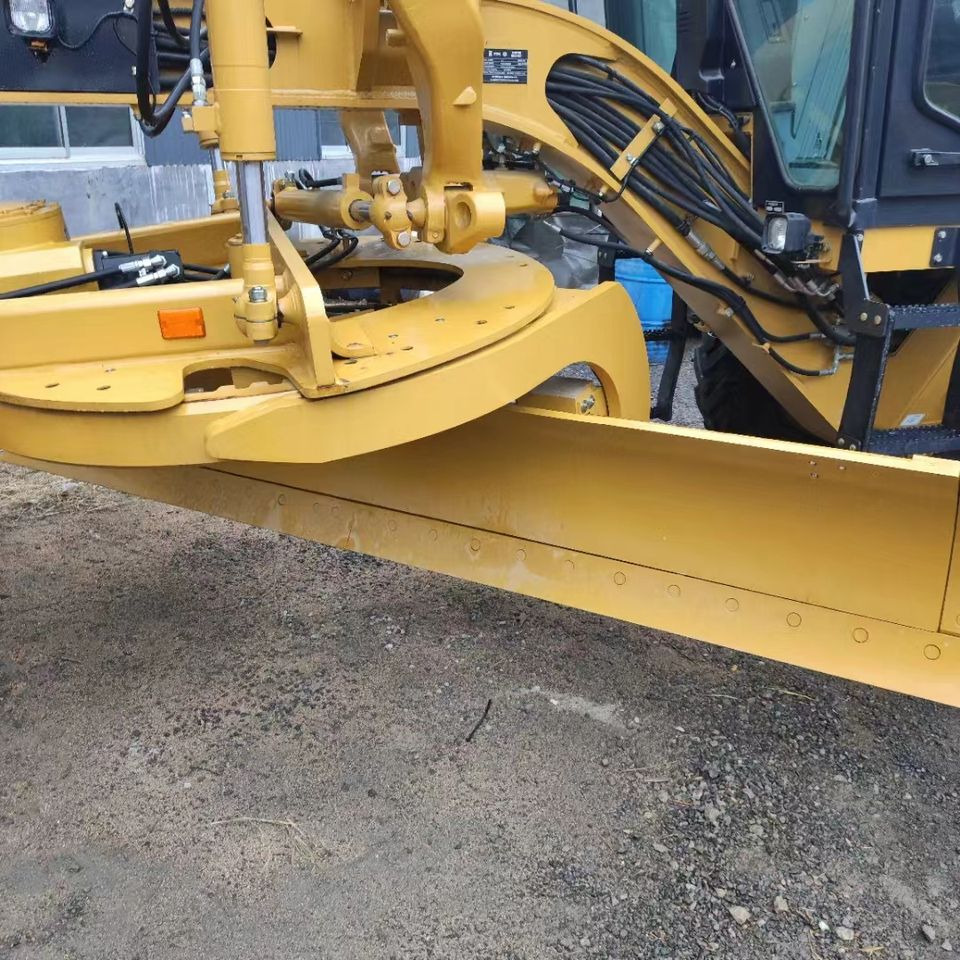 Hot Sale Used CAT 120GC Grader Construction Machinery High Quality CAT Grader - Gréder: 4 kép. Hot Sale Used CAT 120GC Grader Construction Machinery High Quality CAT Grader - Gréder: 4 kép.